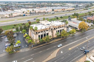 7455 N Fresno St, Fresno, CA - Aérien  Vue de la carte