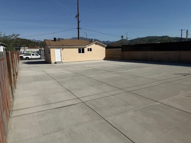 8951 Herrick Ave, Sun Valley, CA for lease Primary Photo- Image 1 of 6