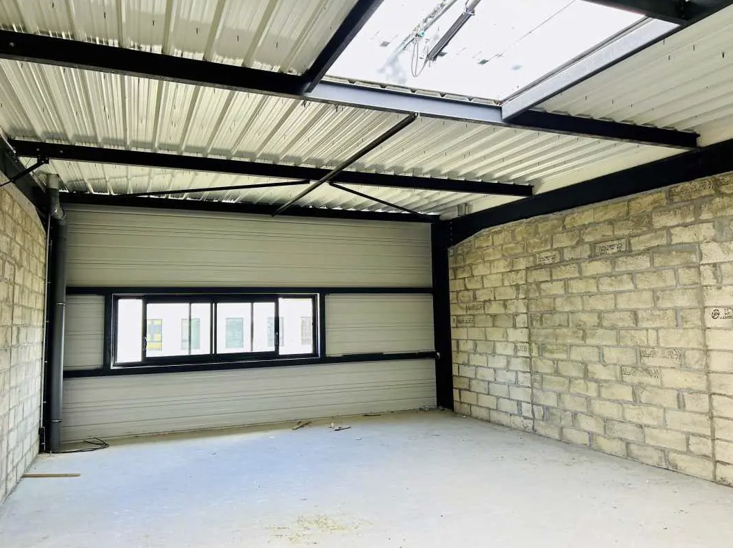 Flex in Épinay-sur-Seine for lease Interior Photo- Image 1 of 3