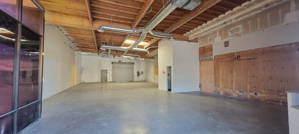 13902 Harbor Blvd, Garden Grove, CA à louer - Photo du bâtiment - Image 2 de 7