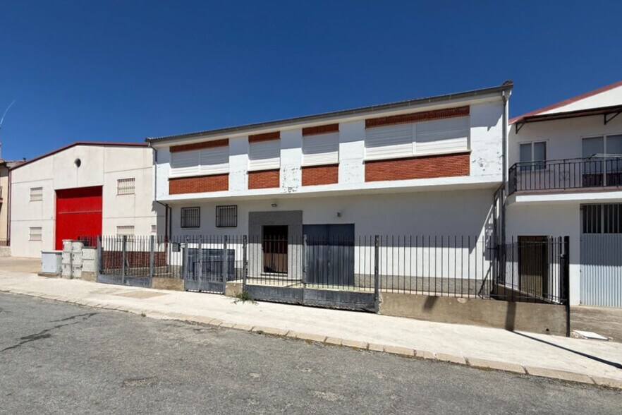 Calle Piedrahita, 9, El Barco de Ávila, Ávila à vendre - Photo du bâtiment - Image 2 de 8