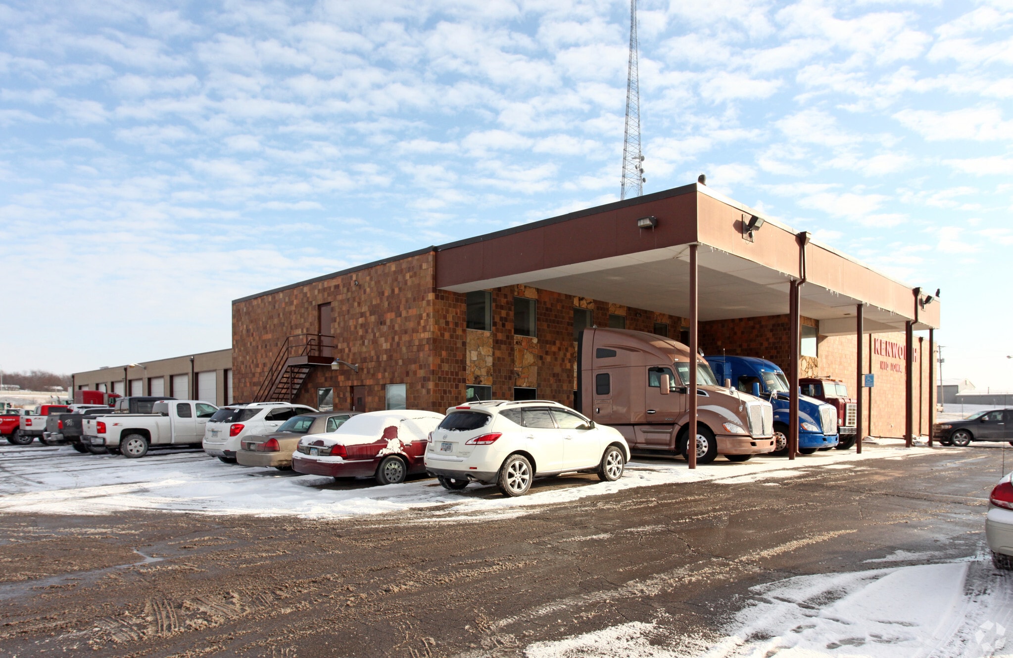 4111 Delaware Ave, Des Moines, IA for sale Primary Photo- Image 1 of 3