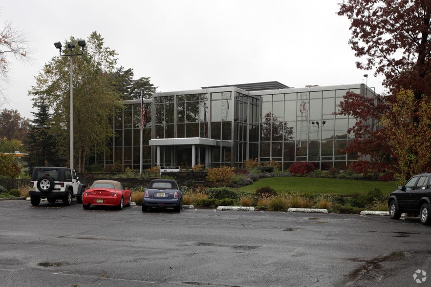 1401 Broad St, Clifton, NJ for lease - Building Photo - Image 3 of 4