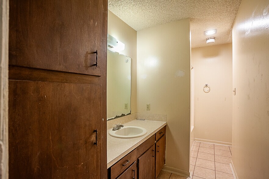 1750 N Pine St, Kountze, TX à vendre - Photo du bâtiment - Image 3 de 11