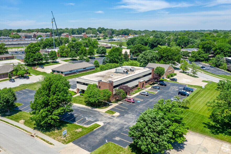 2900 NE 60th St, Gladstone, MO à louer - Photo du bâtiment - Image 3 de 4