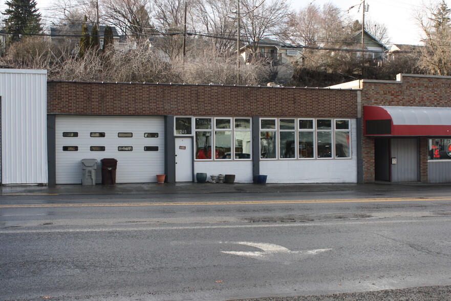 247 S Grand Ave, Pullman, WA for lease - Building Photo - Image 1 of 4