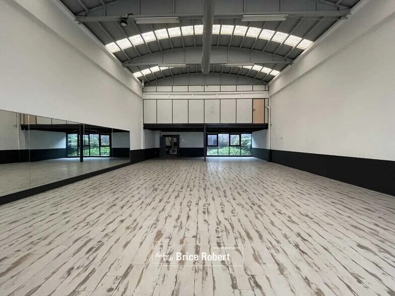 Bureau dans Genay à louer - Photo intérieure - Image 2 de 5