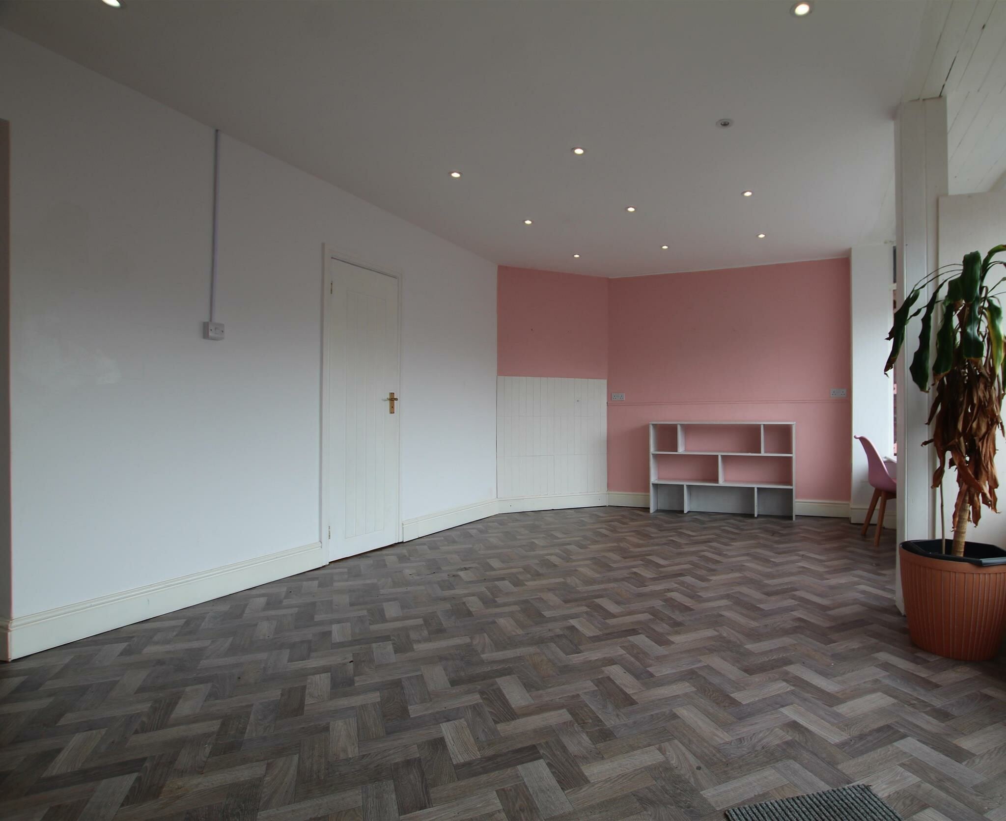 9 Park Av, Redcar for lease Interior Photo- Image 1 of 2