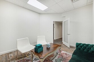 955 N Adams St, Papillion, NE à louer Photo intérieure- Image 2 de 22