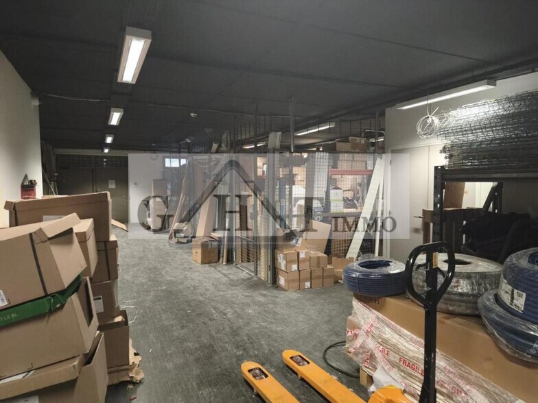 Industrial in Torcy for sale - Building Photo - Image 3 of 17