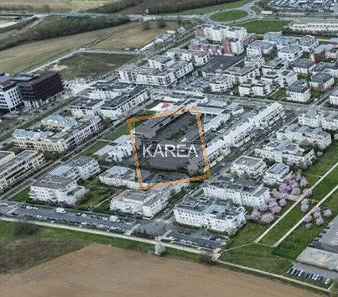 Flex in Montévrain for sale - Building Photo - Image 2 of 5