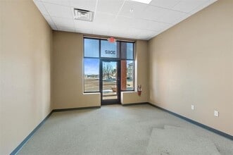 3012-3066 Village Park Dr, Plover, WI for lease Interior Photo- Image 2 of 5