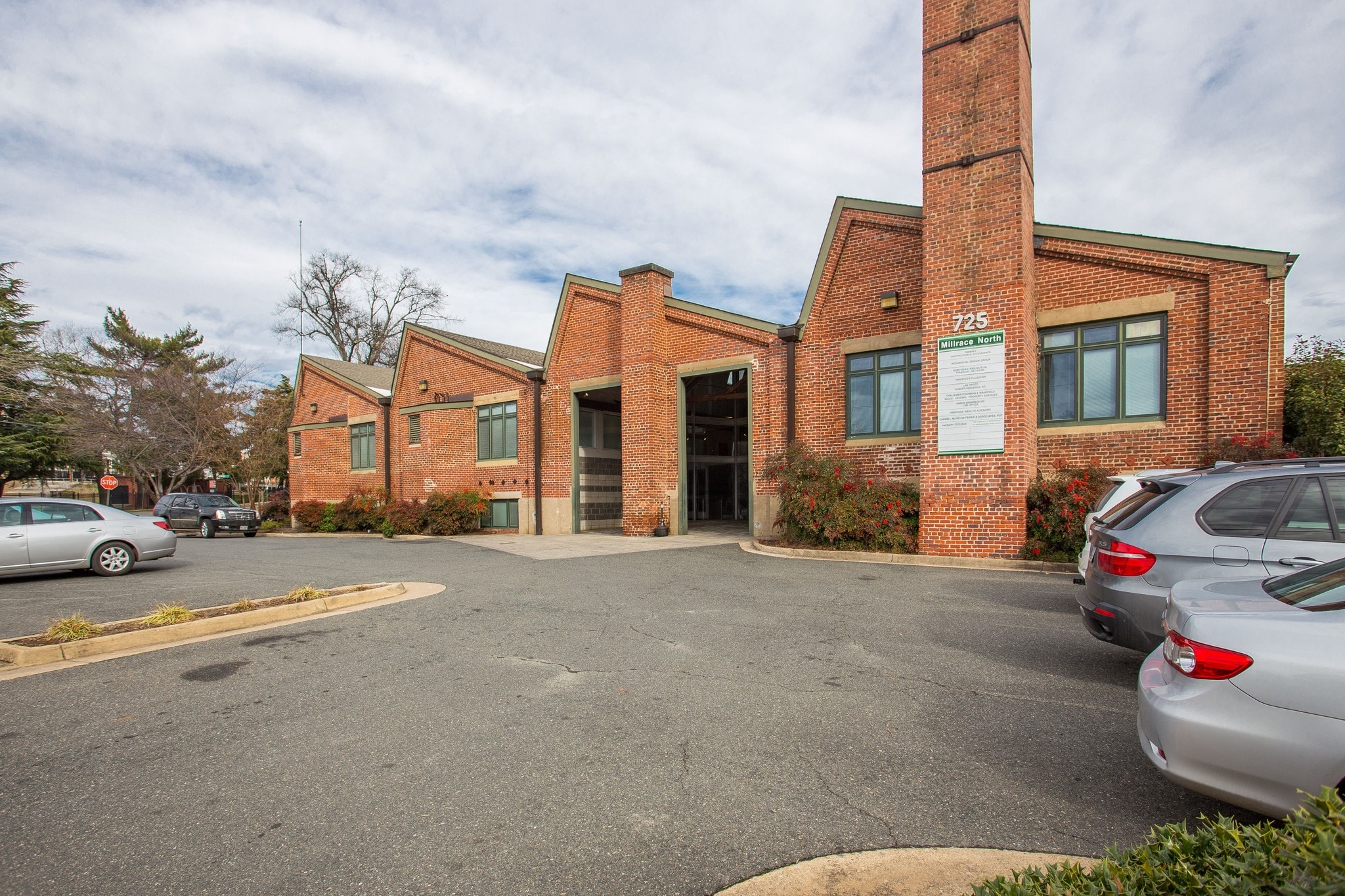 725 Jackson St, Fredericksburg, VA for lease Primary Photo- Image 1 of 32