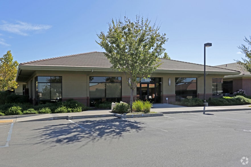 6534 Lonetree Blvd, Rocklin, CA à vendre - Photo du bâtiment - Image 2 de 2