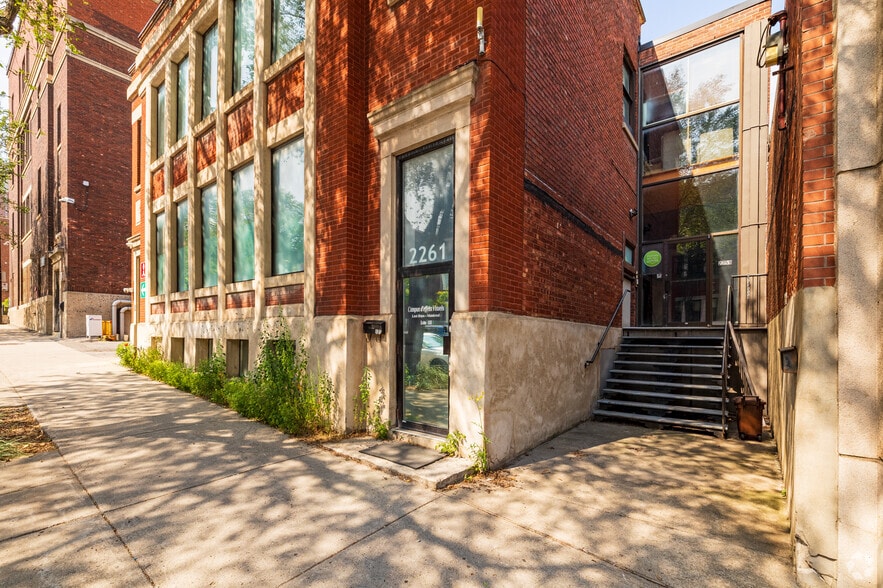 2259-2261 Av Papineau, Montréal, QC for sale - Building Photo - Image 3 of 3