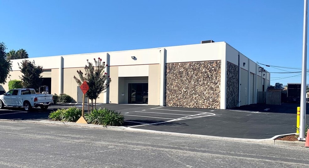401 Aldo Ave, Santa Clara, CA for lease - Building Photo - Image 2 of 5