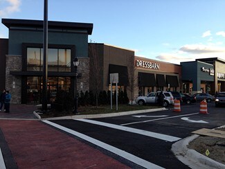 Plus de détails pour 33025-33037 Grand River Ave, Farmington Hills, MI - Commerce de détail à louer