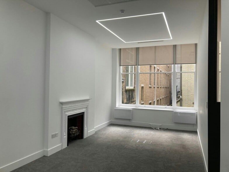 64-65 London Wall, London for lease - Building Photo - Image 3 of 16