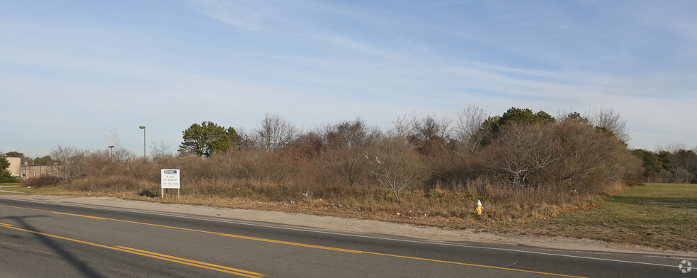 Horseblock Rd, Yaphank, NY à vendre - Photo du bâtiment - Image 1 de 1