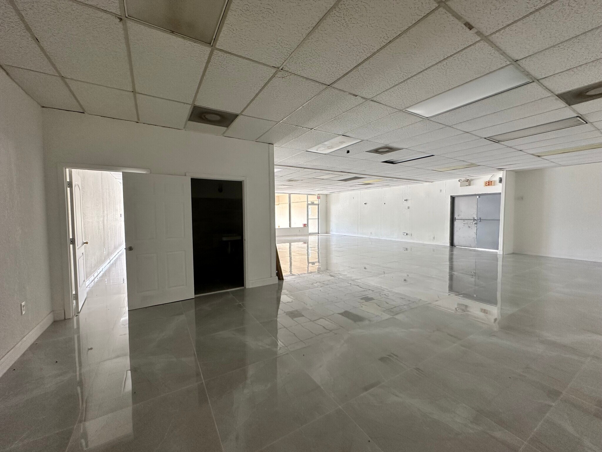 1581-1691 S State Road 7, North Lauderdale, FL à louer Photo intérieure- Image 1 de 3