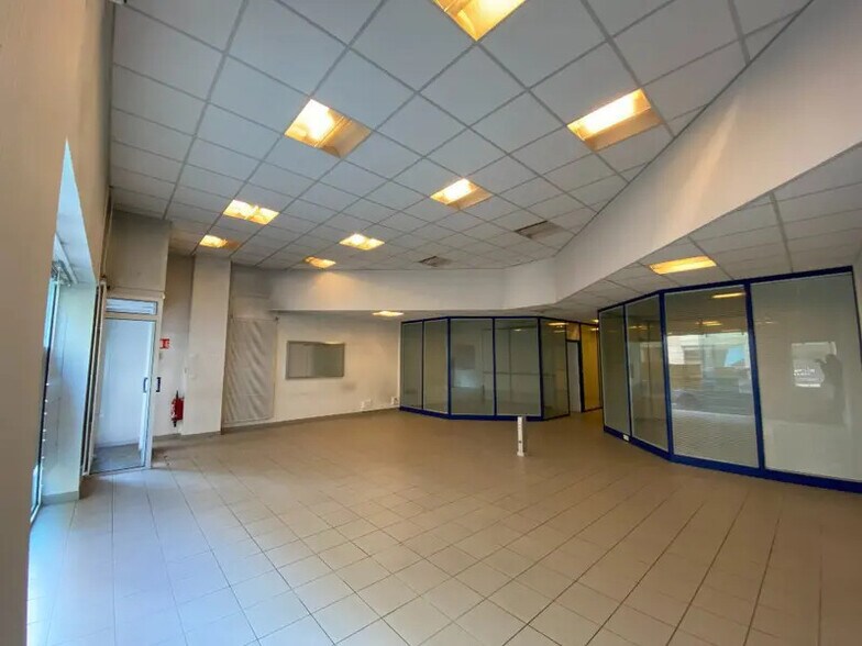 Office in Chalon-sur-Saône for sale - Interior Photo - Image 3 of 4