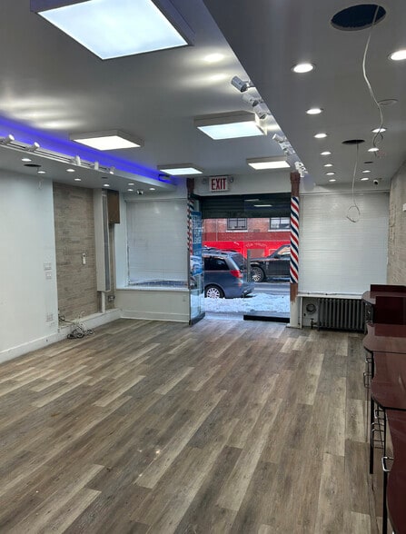 199 E 4th St, New York, NY for lease - Building Photo - Image 2 of 2