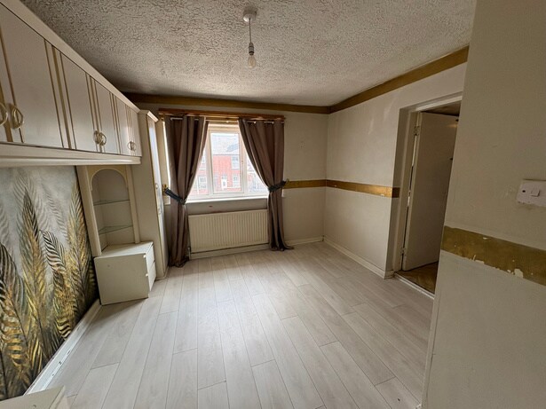 140 Queens Rd, Beeston à vendre - Photo intérieure - Image 2 de 20
