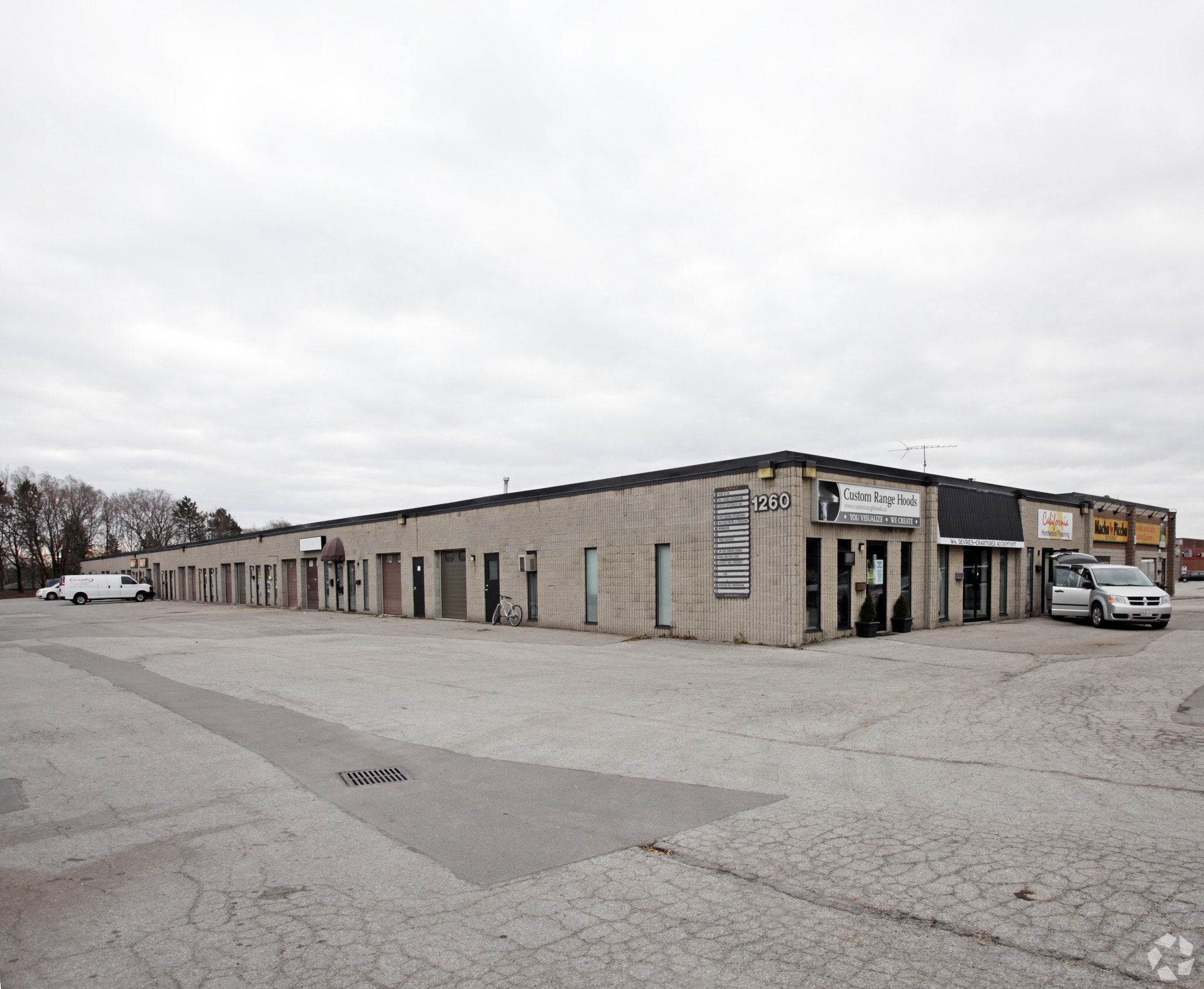 1260 Speers Rd, Oakville, ON à vendre Photo principale- Image 1 de 3