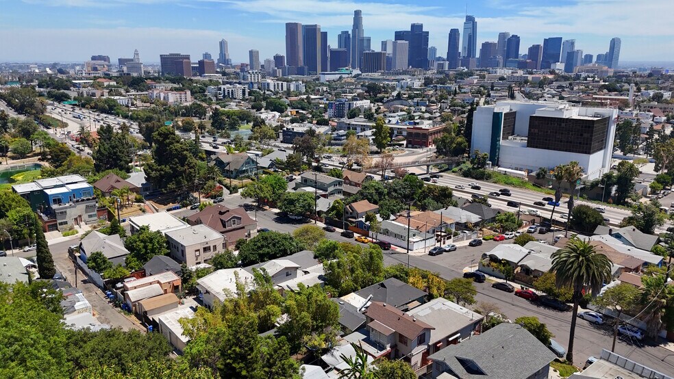 1727 Bellevue Ave, Los Angeles, CA à vendre - Photo du bâtiment - Image 3 de 11