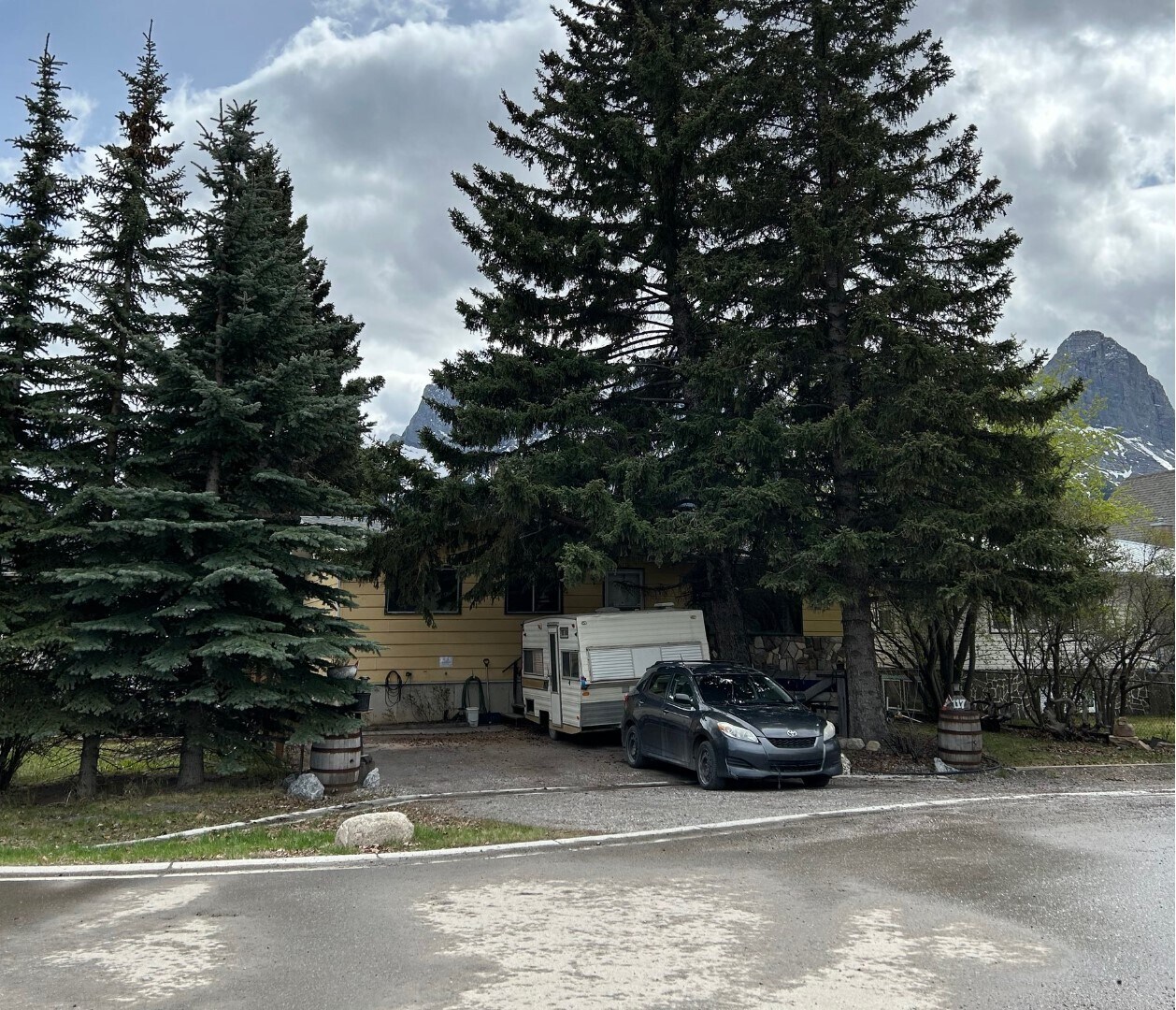 117 15 St, Canmore, AB à vendre Photo principale- Image 1 de 1