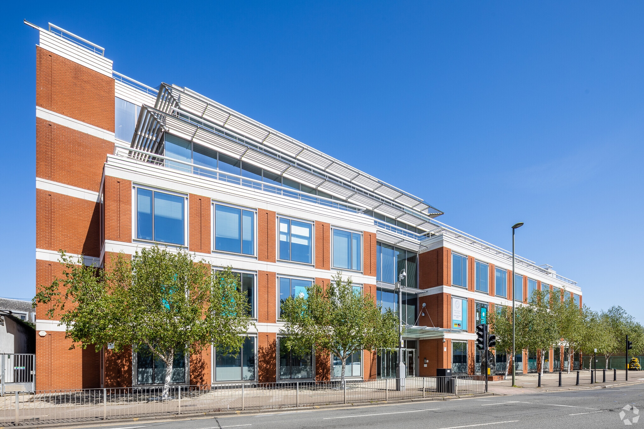 ONE LONDON ROAD portfolio of 2 properties for sale on LoopNet.ca Primary Photo- Image 1 of 3