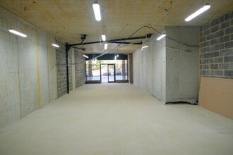 3 Firgrove Rd, Farnborough for lease Building Photo- Image 1 of 6