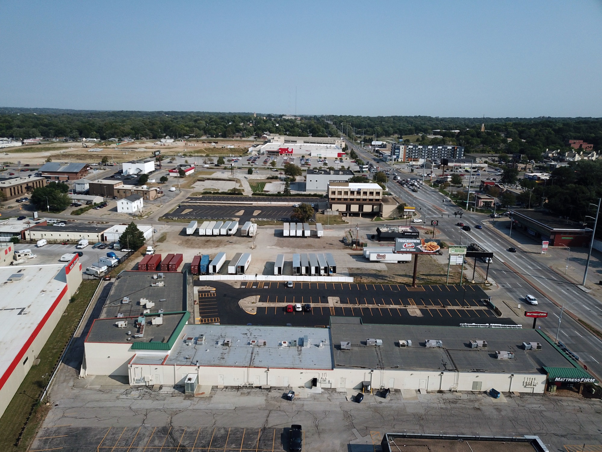 304-328 S 72nd St, Omaha, NE for lease Building Photo- Image 1 of 2