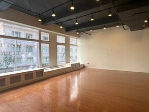 16 E 52nd St, New York, NY à louer Photo intérieure- Image 2 de 9