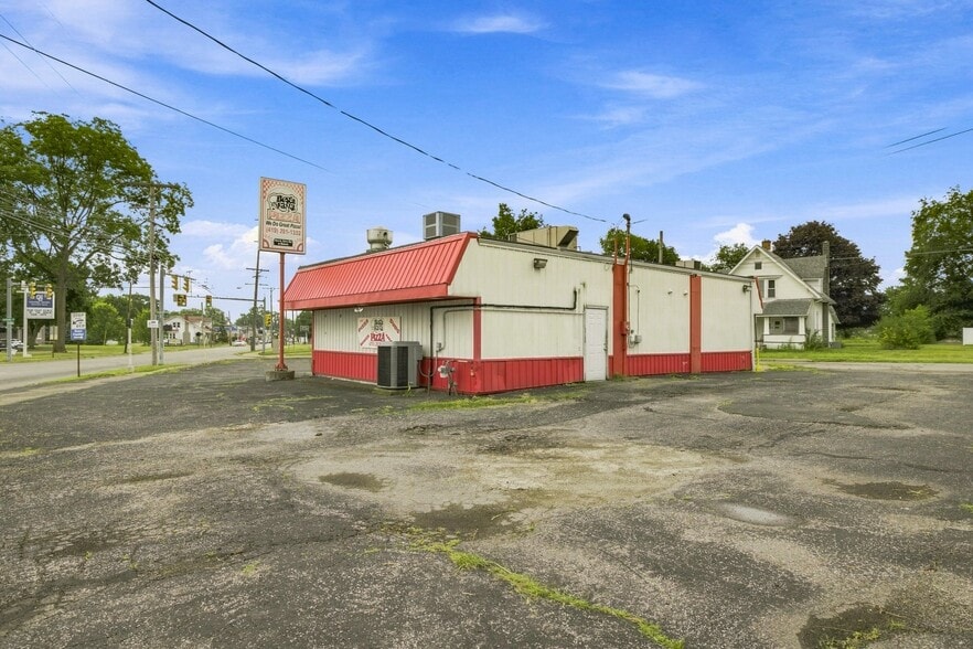 547 E Main St, Ashland, OH for sale - Building Photo - Image 3 of 36