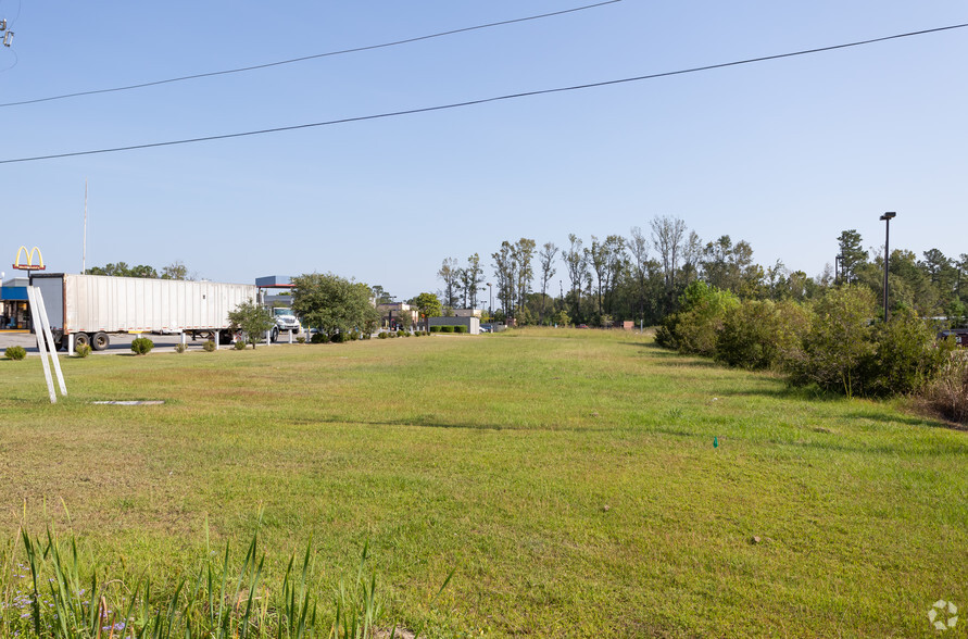 0 Highway 117, Burgaw, NC à vendre - Photo principale - Image 1 de 1