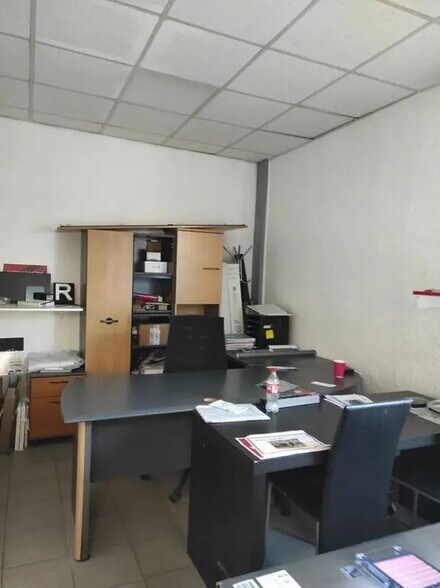 151 Avenue Ibrahim Ali ( 1977-1995), Marseille à louer - Photo du bâtiment - Image 2 de 10