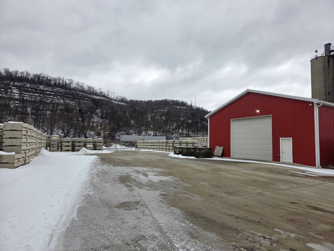 445 Grantham St, Tarentum, PA for lease Primary Photo- Image 1 of 11