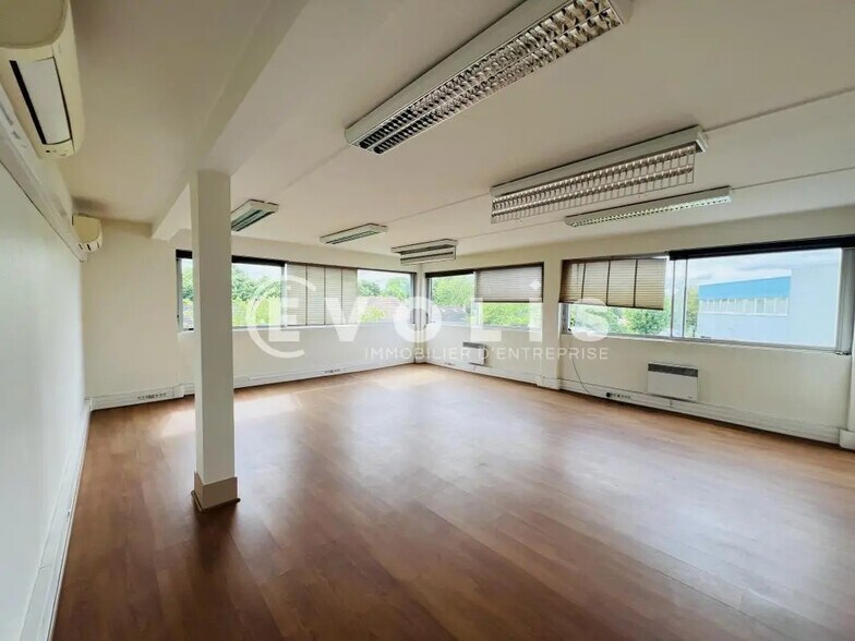 Bureau dans Noisy-le-Grand à louer - Photo intérieure - Image 1 de 5