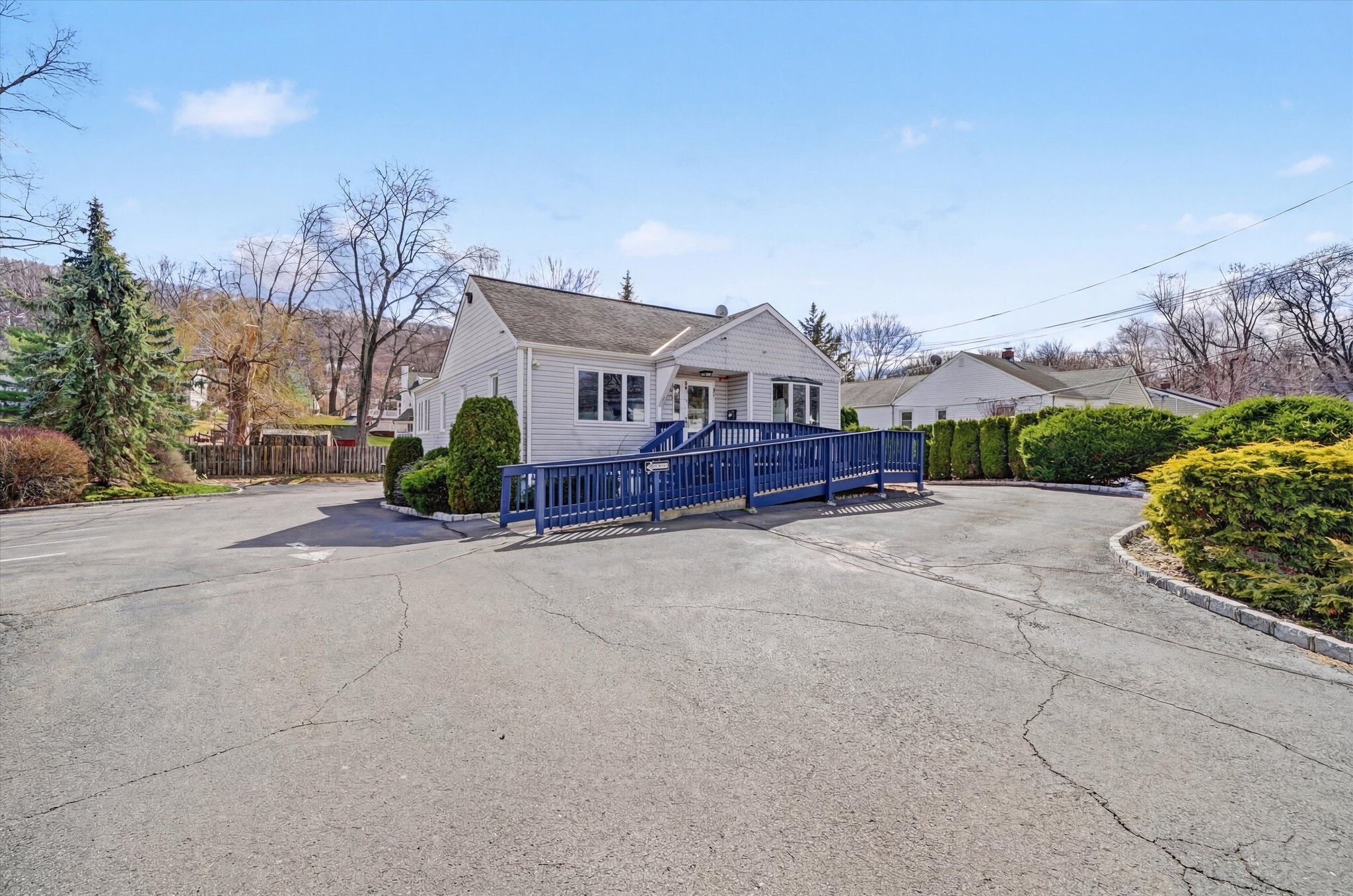 75 Ramapo Rd, Garnerville, NY for lease Primary Photo- Image 1 of 70
