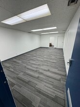 12401 E 43rd St, Independence, MO à louer Photo intérieure- Image 1 de 3