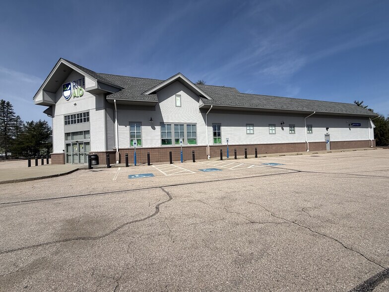 577 Mast Rd, Manchester, NH à vendre - Photo du bâtiment - Image 3 de 11