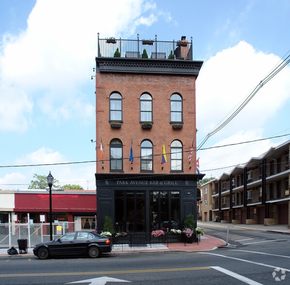 3417 Park Ave, Weehawken, NJ à vendre - Photo du bâtiment - Image 2 de 24