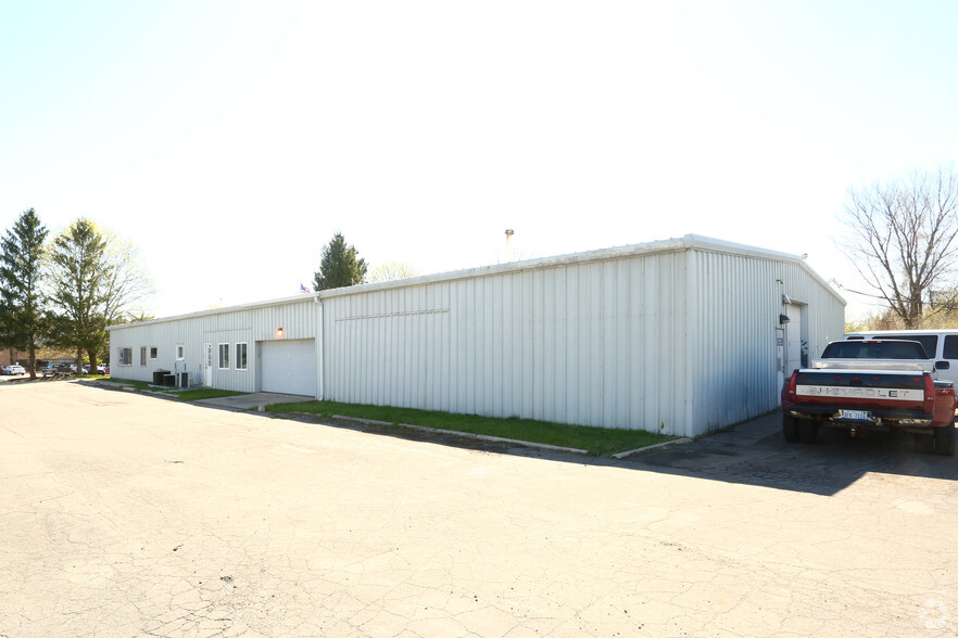 1300 Rickett Rd, Brighton, MI for lease - Building Photo - Image 3 of 4