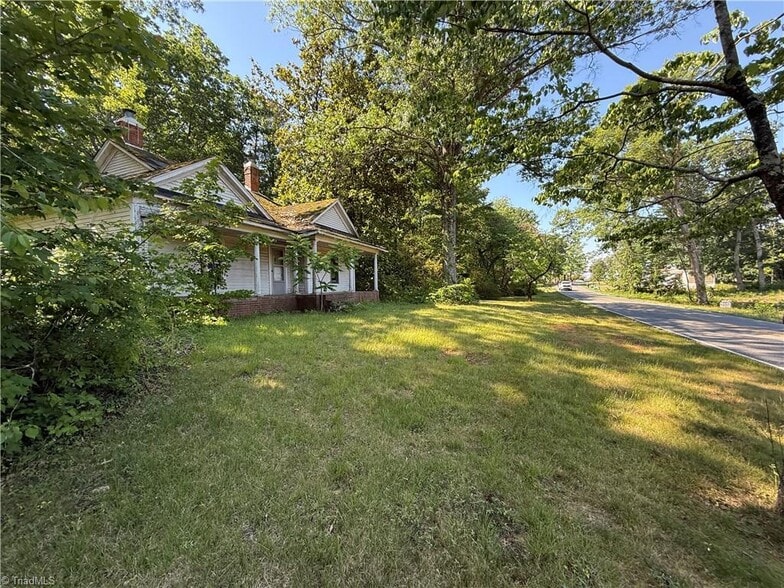 607 Kirby Rd, King, NC à vendre - Photo du bâtiment - Image 2 de 21