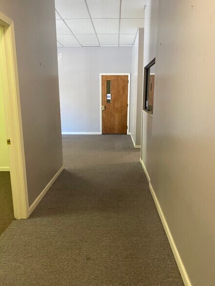 1102 Smith Ave, Thomasville, GA à louer - Photo intérieure - Image 2 de 9