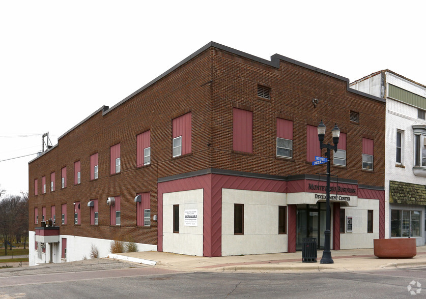 301 N 1st St, Montevideo, MN for lease - Primary Photo - Image 1 of 2