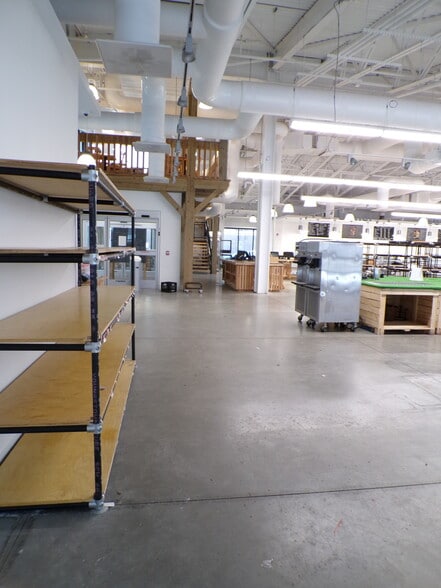 225 Ellicott St, Buffalo, NY for sale - Interior Photo - Image 3 of 27