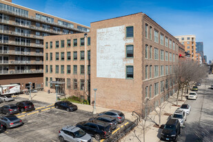 940 W Adams - Loft