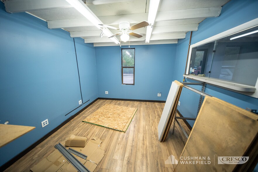 8760-8798 Tyler Blvd, Mentor, OH à louer - Photo du bâtiment - Image 3 de 3